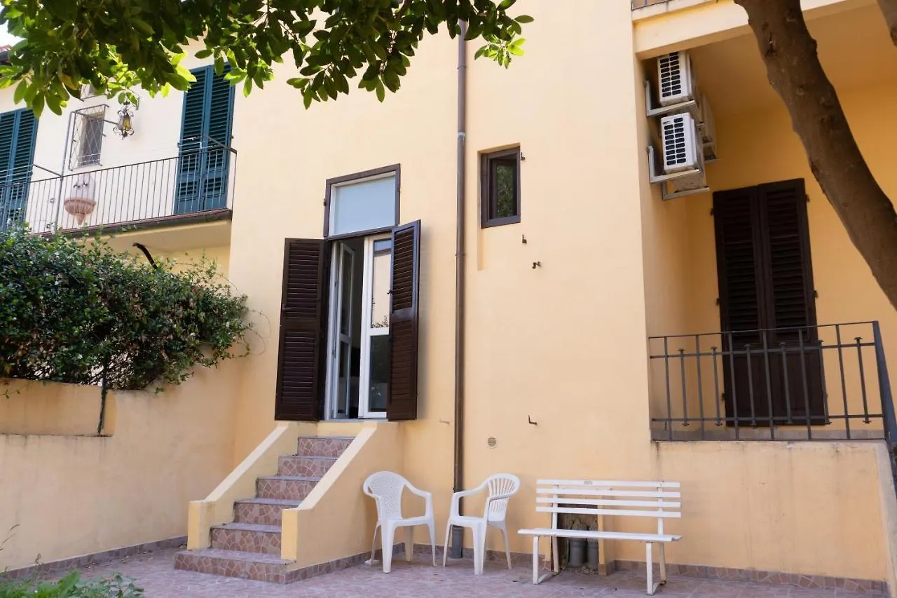 Palazzo Oliveto Bed & Breakfast Florence
